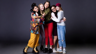 <i>The Baby-Sitters Club Club</i> lovingly unpacks the stylish BSC reboot (and all of Claudia’s outfits)
